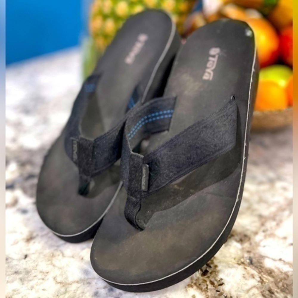 Teva Sandals woman’s size 7.5